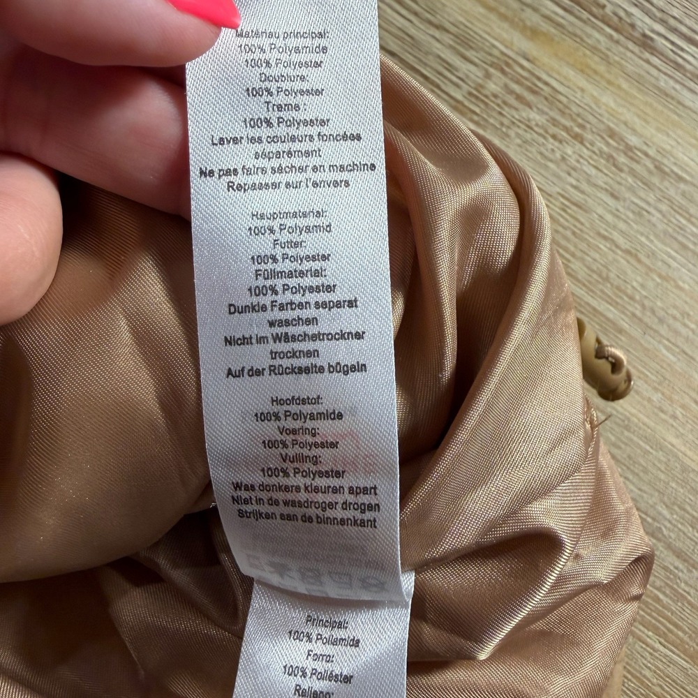 Pretty Little Thing Beige Hooded Puffer Vest Size Medium Petite - Picture 9 of 12